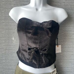 Elegant Black Velvet Strapless Top